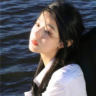 出位俏娇娃